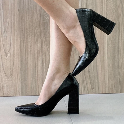 Scarpin Feminino Clássico Salto Grosso 9cm