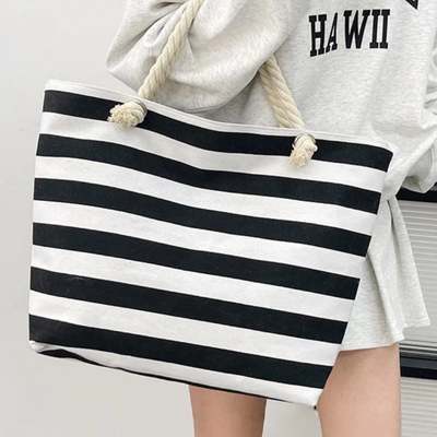 Bolsa de Praia Feminina Listrada com Alça de Corda