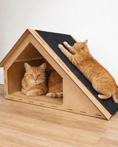 Toca triangular de MDF para gatos com rampa arranhadora de carpete