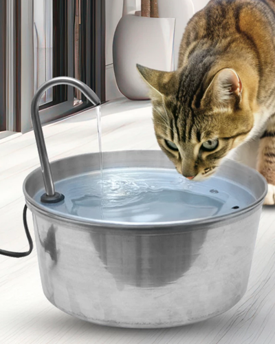 Fonte Petliz de 1,8L com cuba redonda e tubo curvo de a&ccedil;o inox